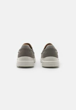 Skechers Proven Classic Fit - Trainers - Taupe 10 Skechers Proven Classic Fit - Trainers - Taupe -Skechers Sales Store 691db118ffa3410f8dfd051deed86e5f