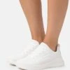 Uno Lite - Trainers - White -Skechers Sales Store 74037e88954d4d8db2ecdc651c9efc63