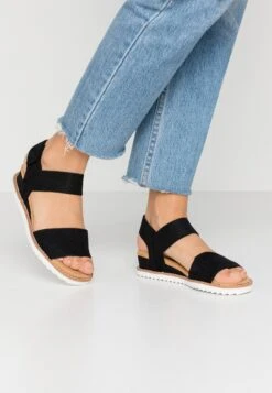 Skechers Desert Kiss - Wedge Sandals
