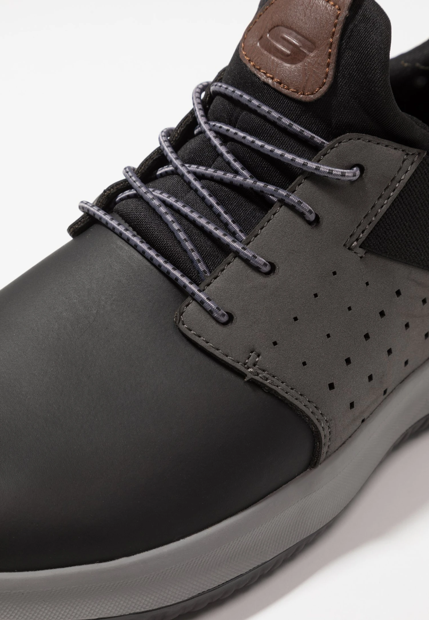 Skechers Delson Axton - Slip-Ons - Black/Gray 8 Skechers Delson Axton - Slip-Ons - Black/Gray - Image 6